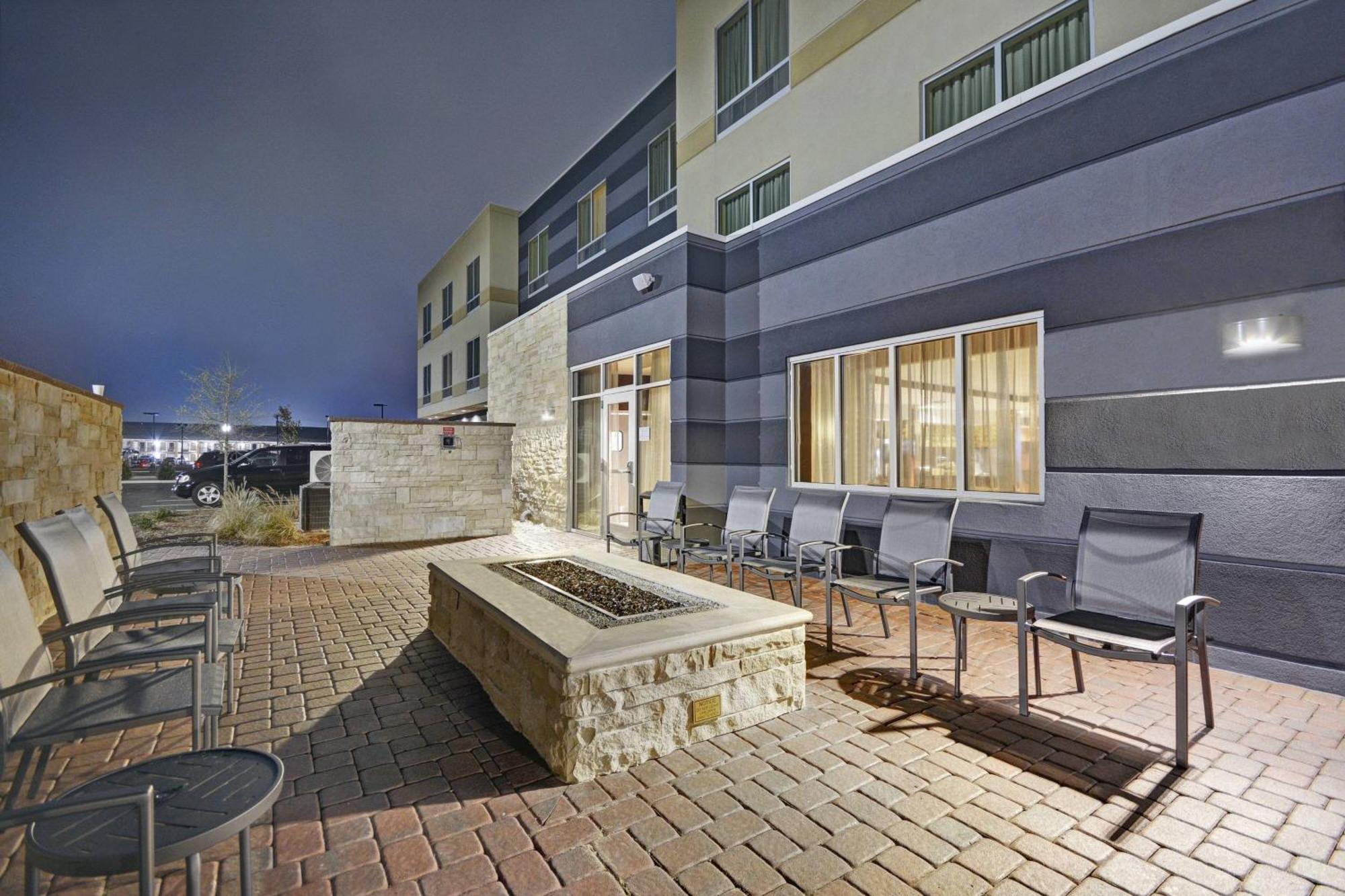 Fairfield Inn & Suites By Marriott Savannah Sw/Richmond Hill Zewnętrze zdjęcie